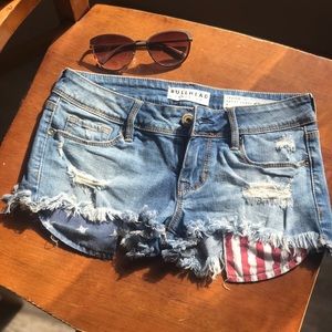 GET THEM BEFORE THE 4TH! Patriotic Bullhead Shorts